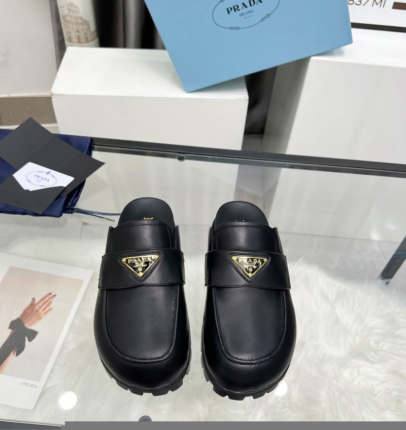 Pra*a slippers